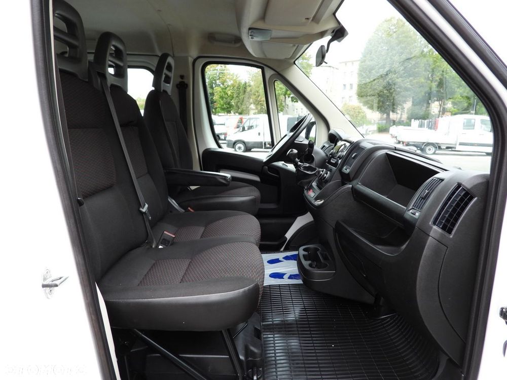 Peugeot BOXER SKRZYNIA PODWÓJNA KABINA DOKA 7 MIEJSC TEMPOMAT KLIMATYZACJA  140KM - 32