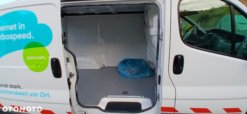Renault TRAFIC - 22