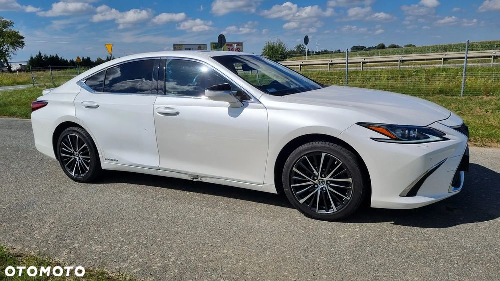 Lexus ES 300h Prestige - 15