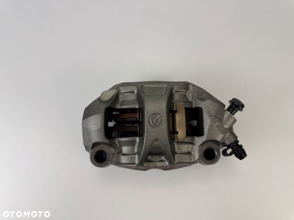 Zacisk hamulcowy przedni prawy Triumph Street Triple 765 RS 2022- - 8