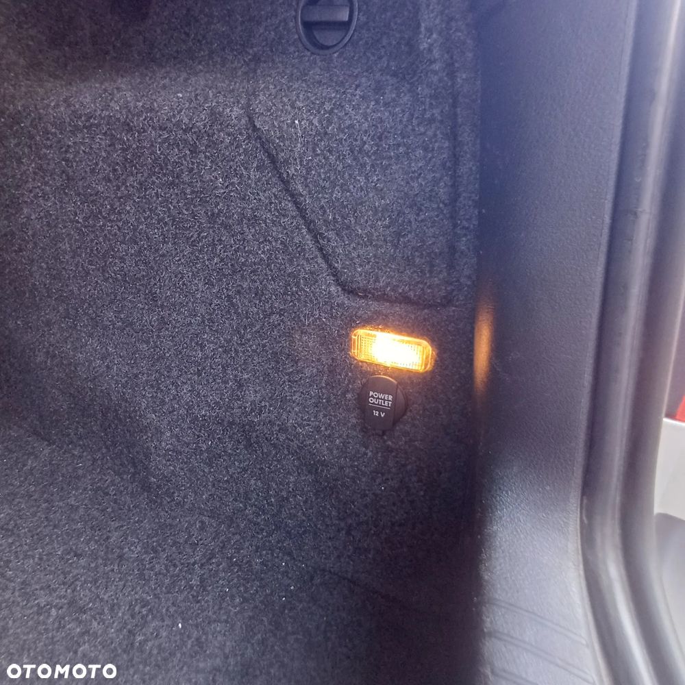 Volkswagen Golf 1.6 - 24