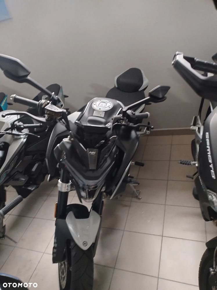 CFMoto 800NK - 14
