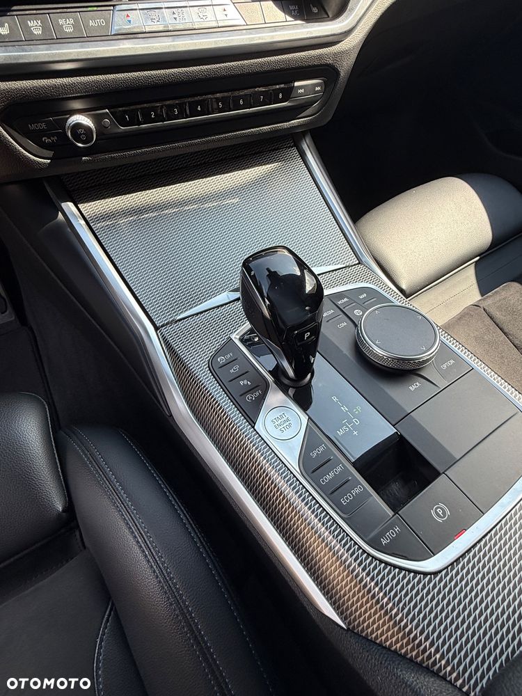 BMW Seria 3 320d xDrive M Sport - 14