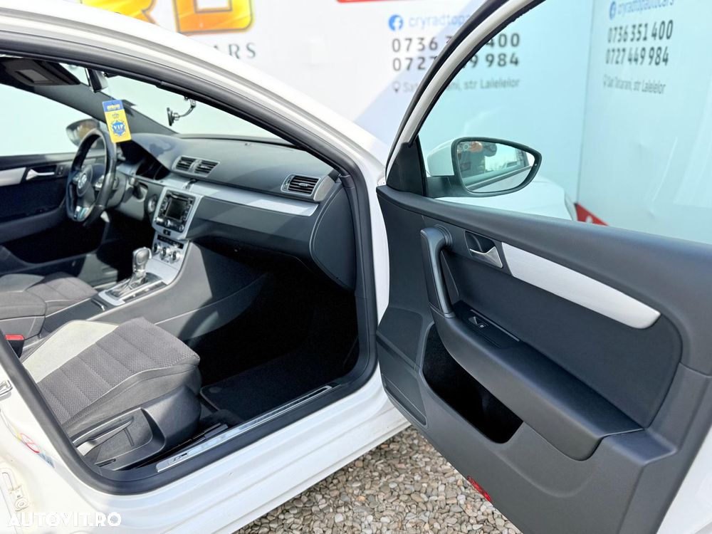 Volkswagen Passat 2.0 TDI DSG BlueMotion Technology R-Line - 14
