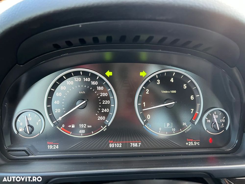 BMW Seria 5 535i xDrive AT - 13