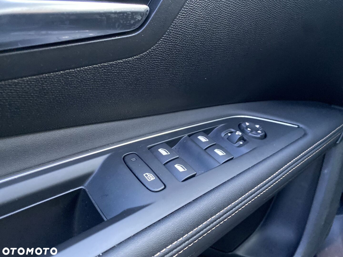 Peugeot 5008 1.2 PureTech GT S&S EAT8 - 24