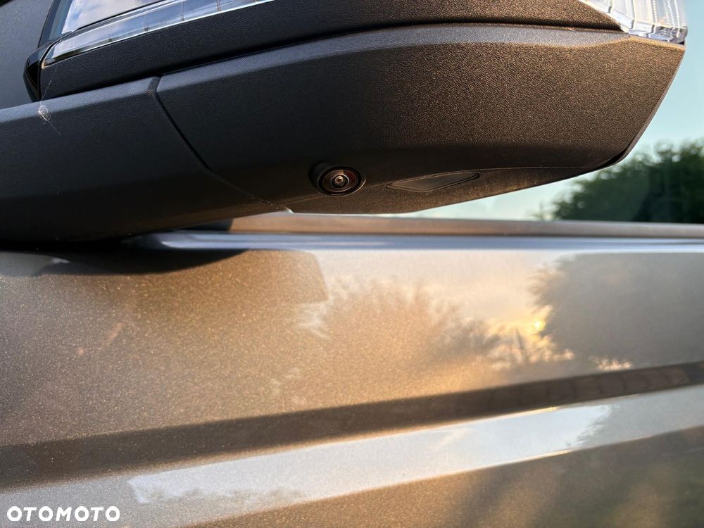 Volkswagen Multivan 2.0 TDI L2 Life DSG - 27