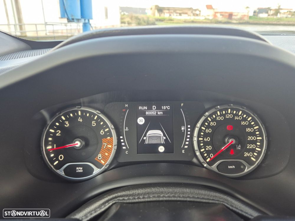 Jeep Renegade 1.3 T Night Eagle DCT - 28