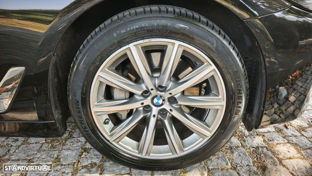 BMW 530 e xDrive Aut. Luxury Line — fotografia 14