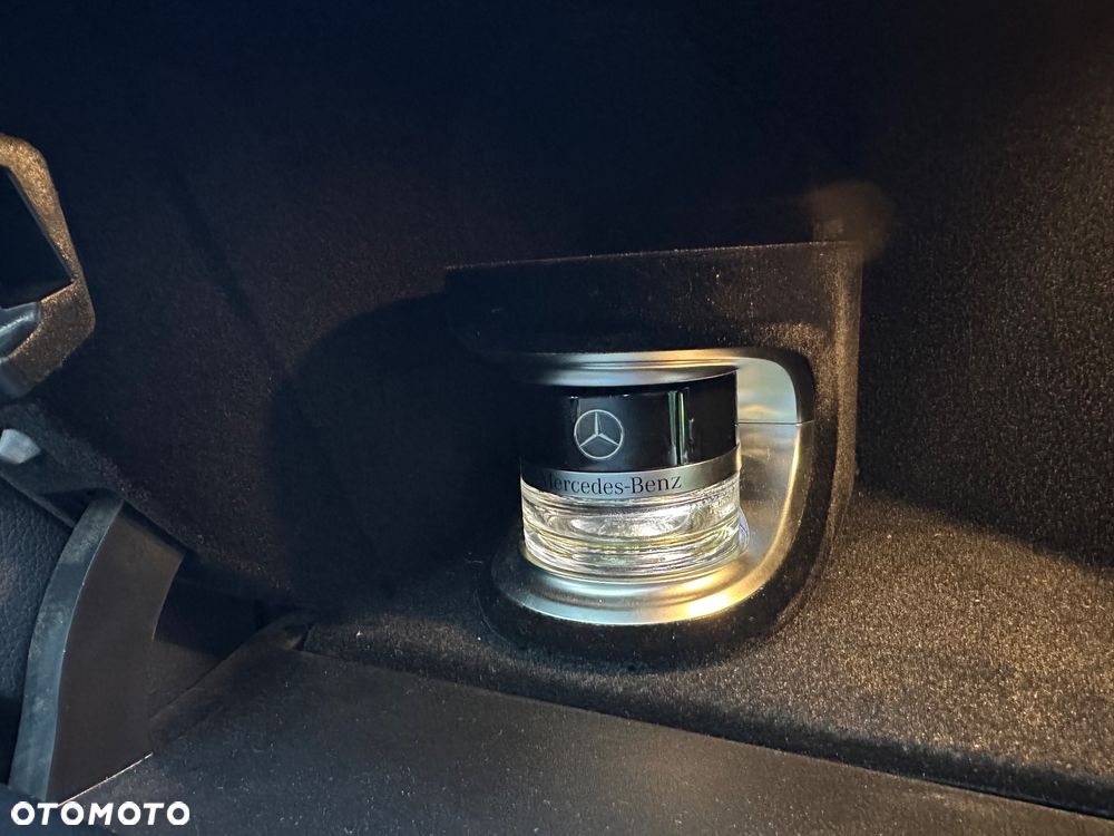 Mercedes-Benz Klasa E 220 d 9G-TRONIC AMG Line - 12