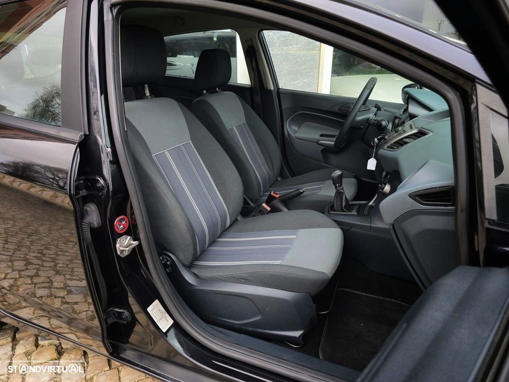 Ford Fiesta 1.4 TDCI Titanium - 21