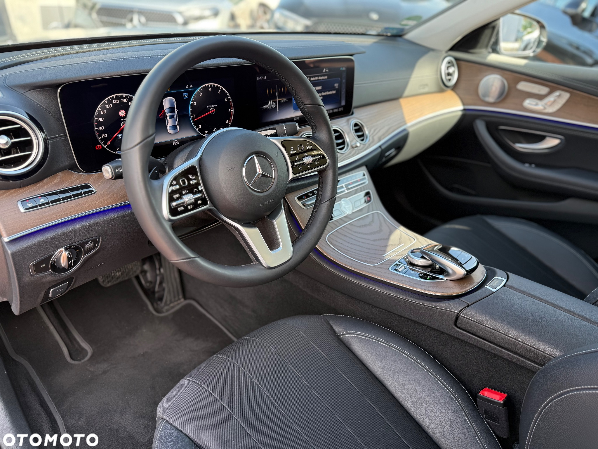 Mercedes-Benz Klasa E 200 4-Matic 9G-TRONIC - 7