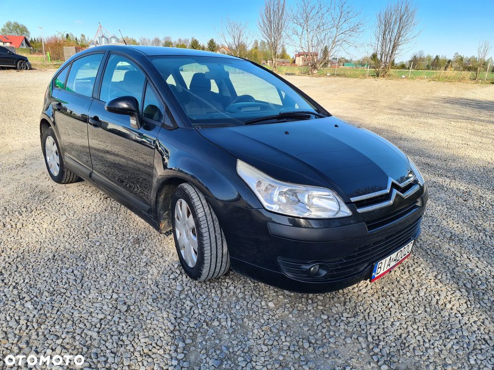 Citroën C4 1.4 16V Style - 10
