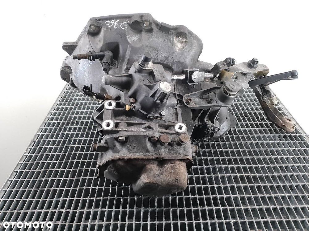 SKRZYNIA BIEGÓW MANUALNA OPEK MERIVA A F13MW429 1.4 16V - 4