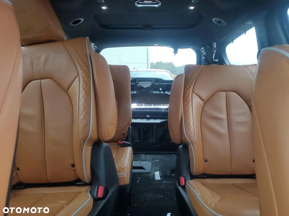 Chrysler Pacifica - 9