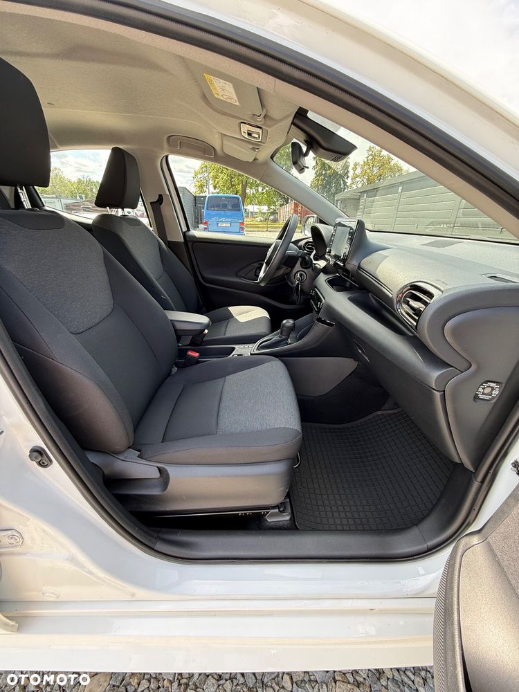 Mazda 2 Hybrid - 16