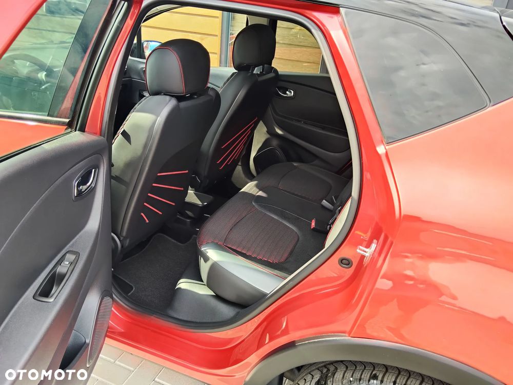 Renault Captur TCe 120 EDC Helly Hansen - 26