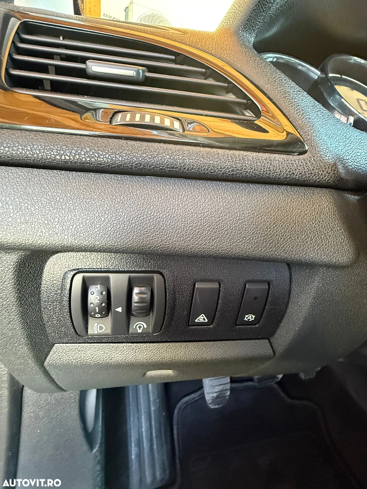 Renault Megane ENERGY dCi 110 Start & Stop Bose Edition - 12