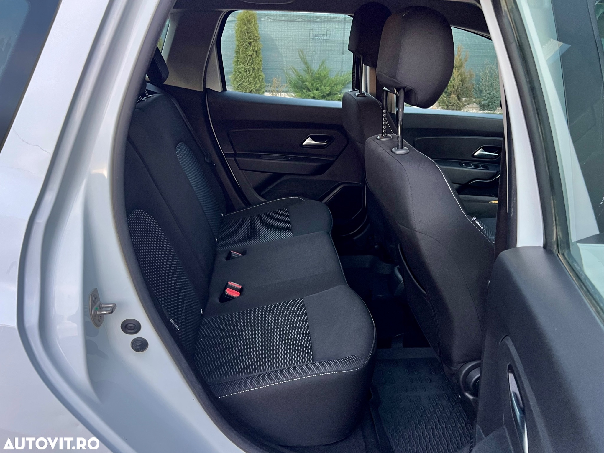 Dacia Duster 1.5 Blue dCi 4WD Essential - 13