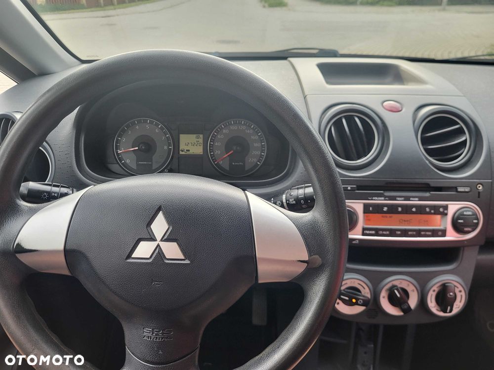 Mitsubishi Colt - 6