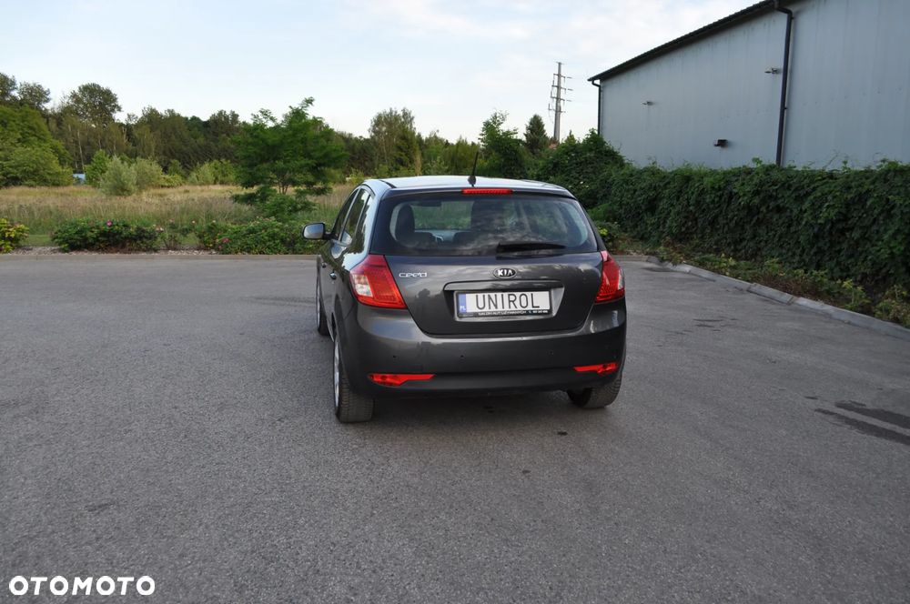 Kia Ceed - 7