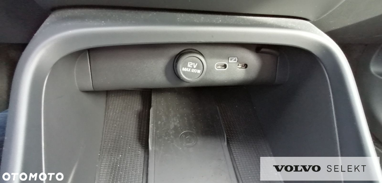 Volvo C40 - 23