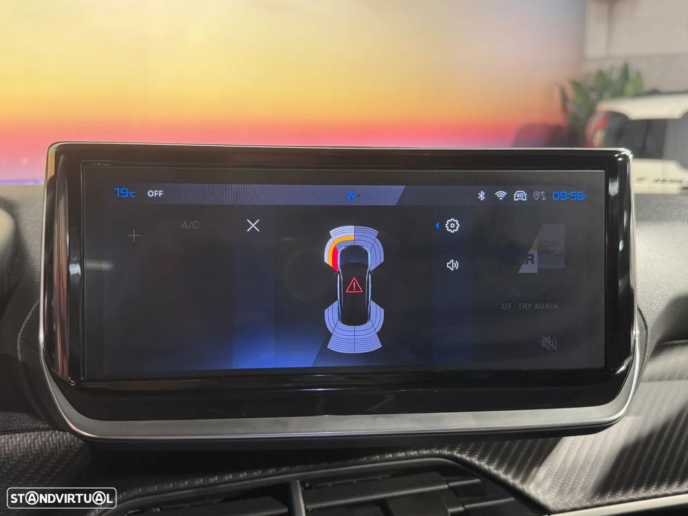 Peugeot 2008 1.2 Hybrid Allure e-DCS6 - 26