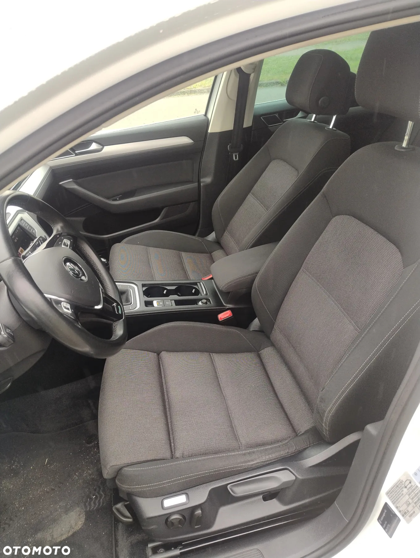 Volkswagen Passat 2.0 TDI BMT Comfortline - 8