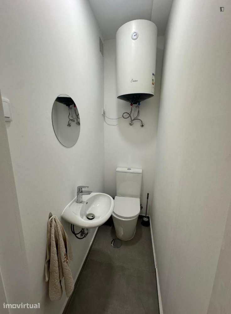 Quarto - localizado em Cedofeita Porto - Grande imagem: 2/30