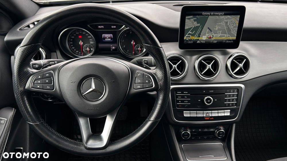Mercedes-Benz GLA 200 7G-DCT Style - 15