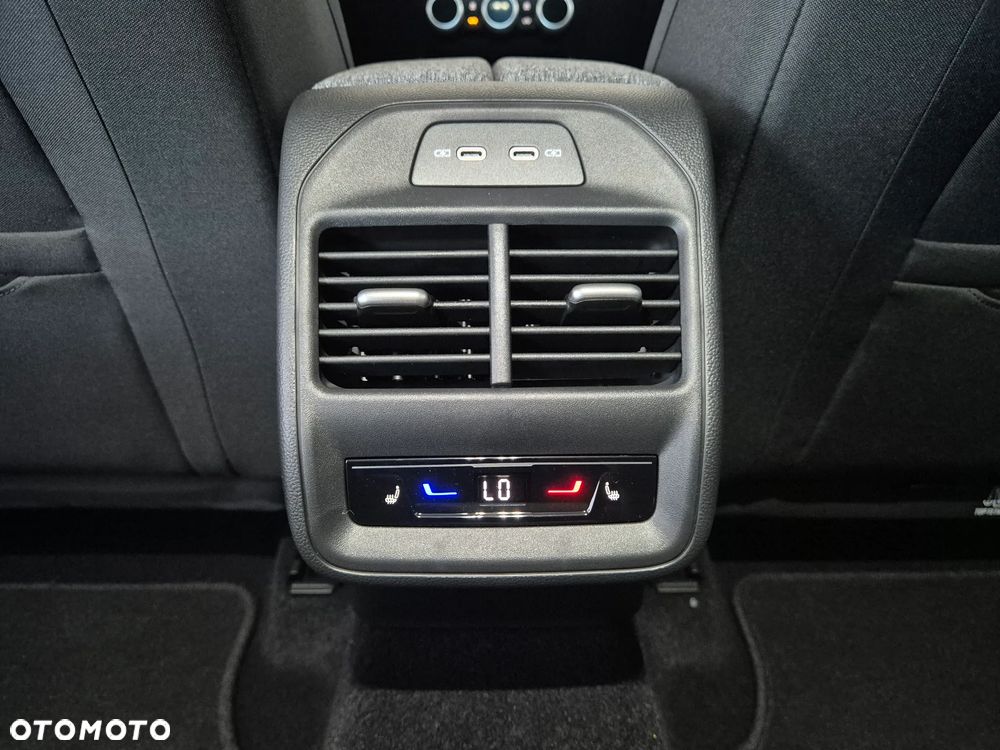 Skoda Superb 2.0 TSI Selection DSG - 31