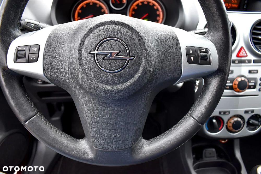 Opel Corsa 1.2 16V Innovation 110 Jahre - 30