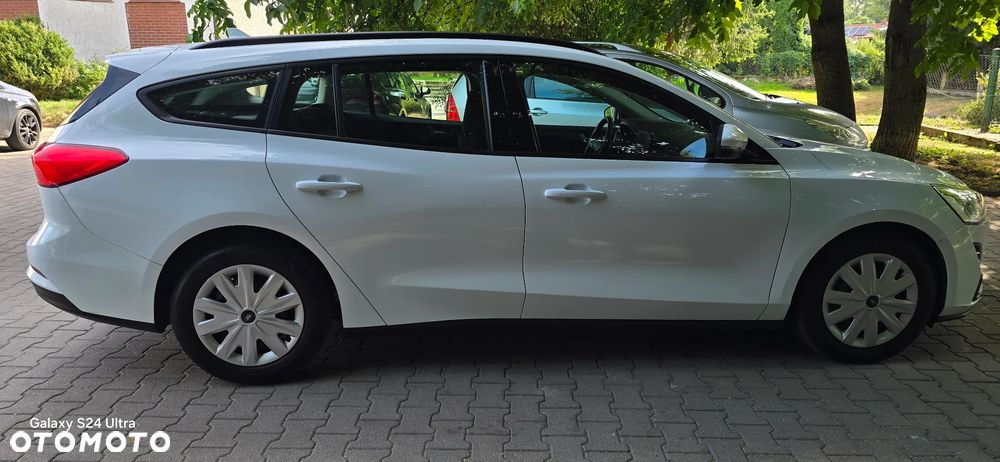 Ford Focus 1.0 EcoBoost Trend - 4