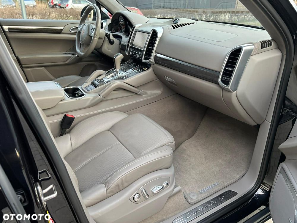Porsche Cayenne Turbo Tiptronic S - 14