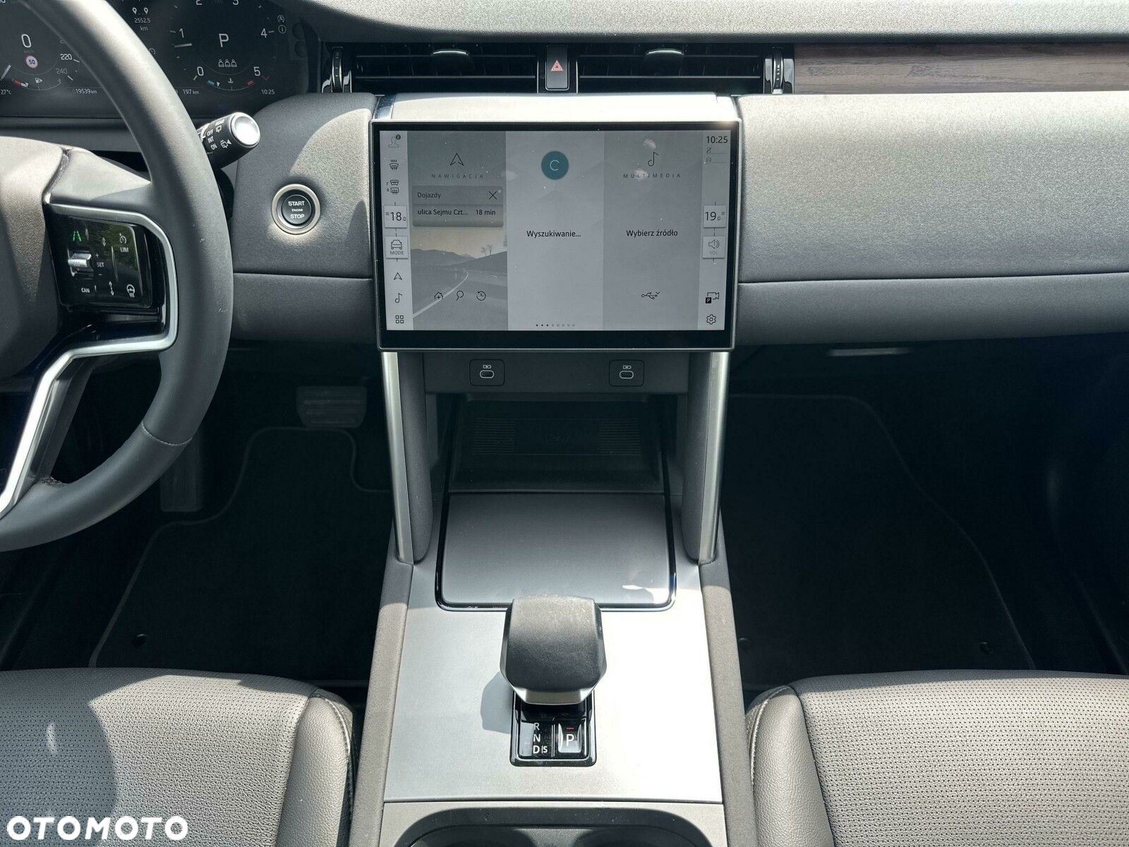 Land Rover Discovery Sport - 19