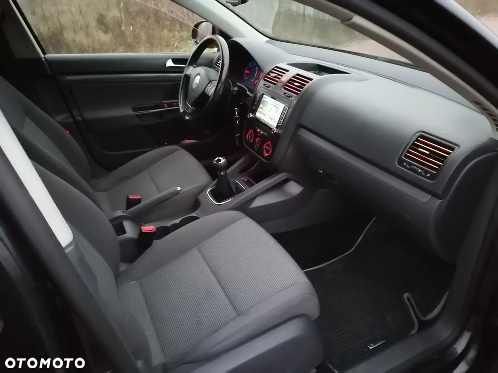 Volkswagen Jetta 1.9 TDI Trendline - 9