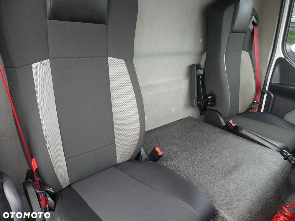 Renault D12 210  / EURO 6 / KONTENER + WINDA / ROLETA / - 33