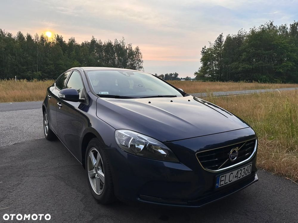 Volvo V40 D4 Momentum - 1