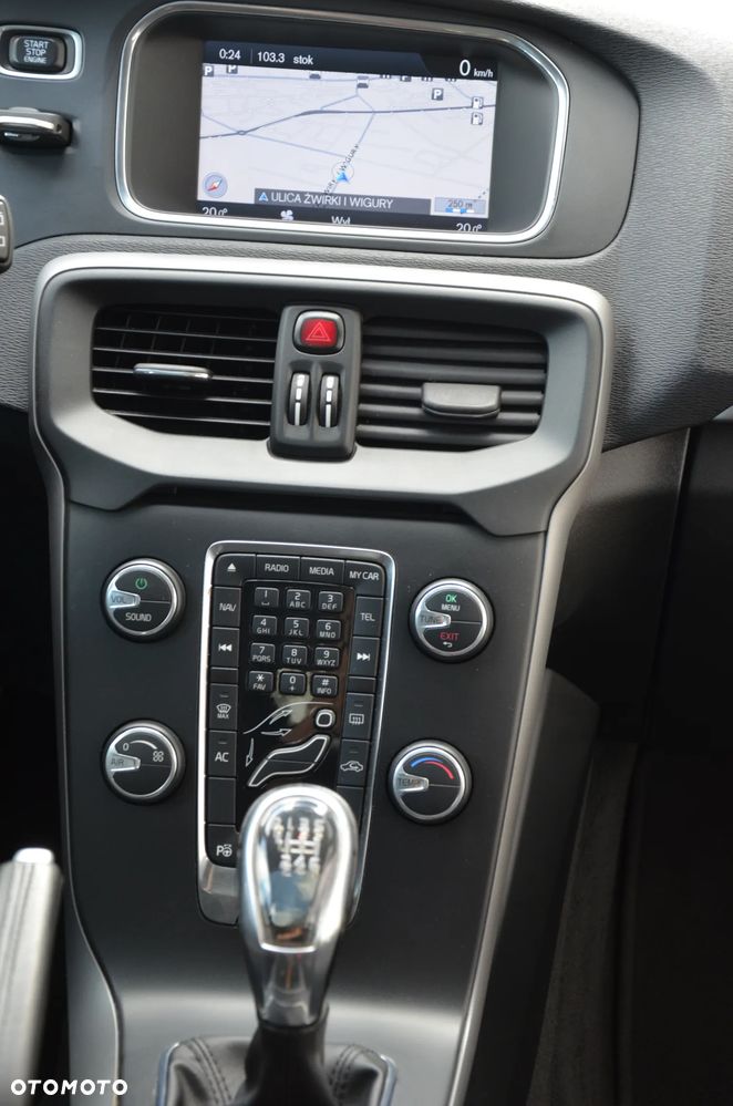Volvo V40 Cross Country T4 Momentum - 13