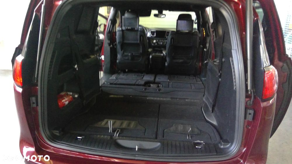 Chrysler Pacifica - 15