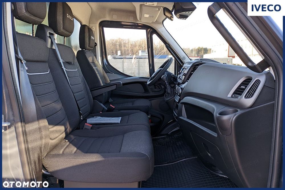 Iveco Daily 35S18 Kontener 8EP + Winda 3.0 180KM - 16