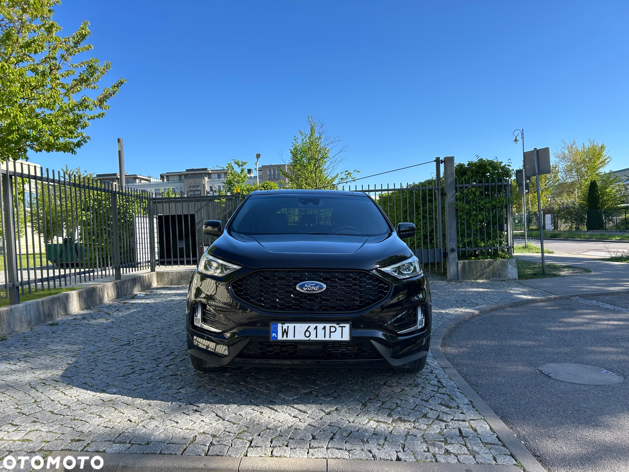 Ford Edge - 2
