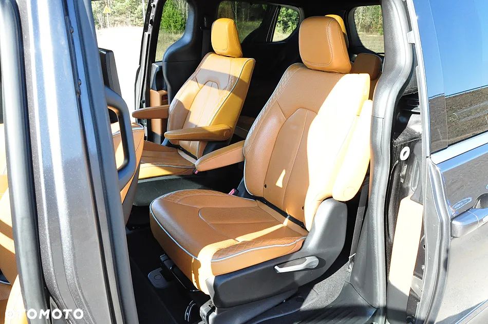Chrysler Pacifica - 18