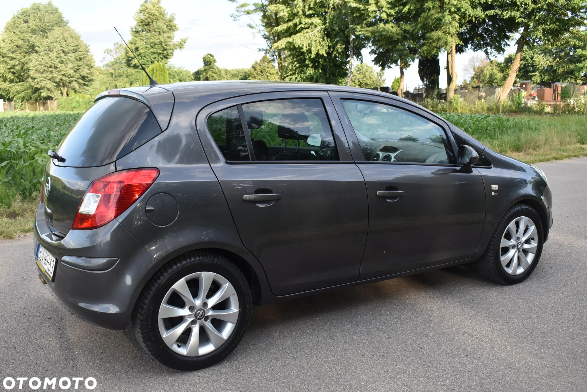 Opel Corsa 1.4 16V 150 Jahre - 13