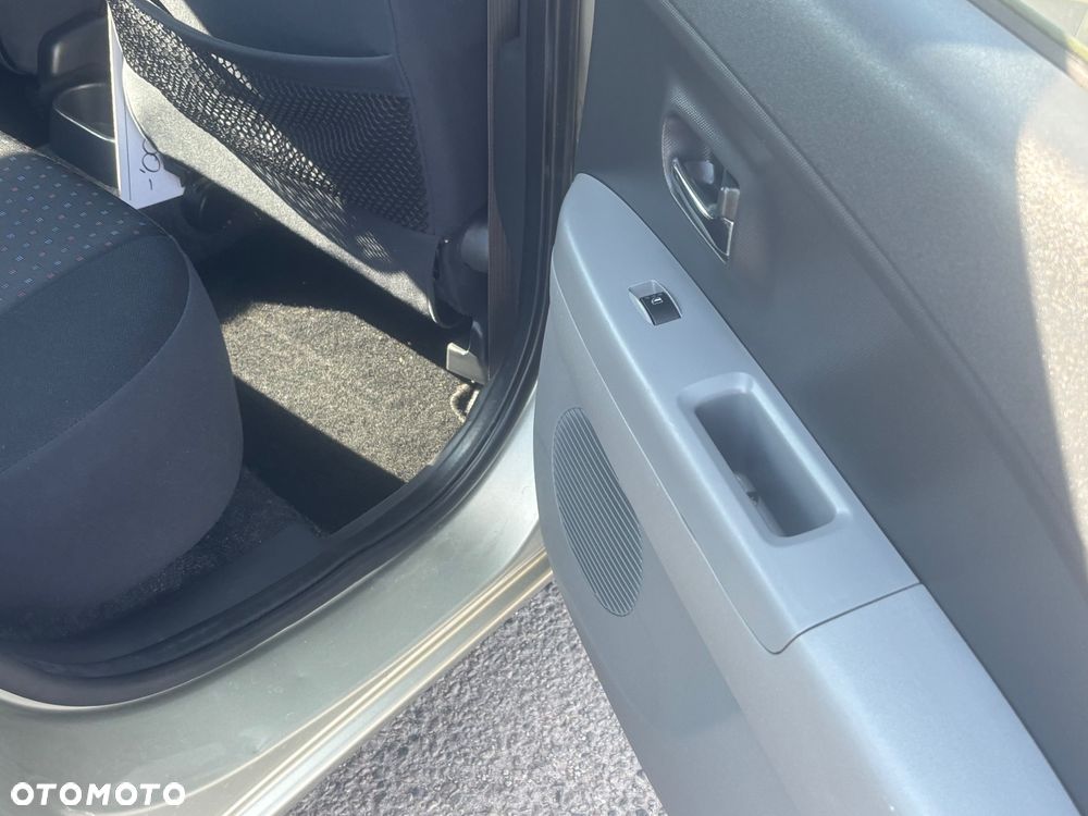 Daihatsu Sirion 1.3 - 13