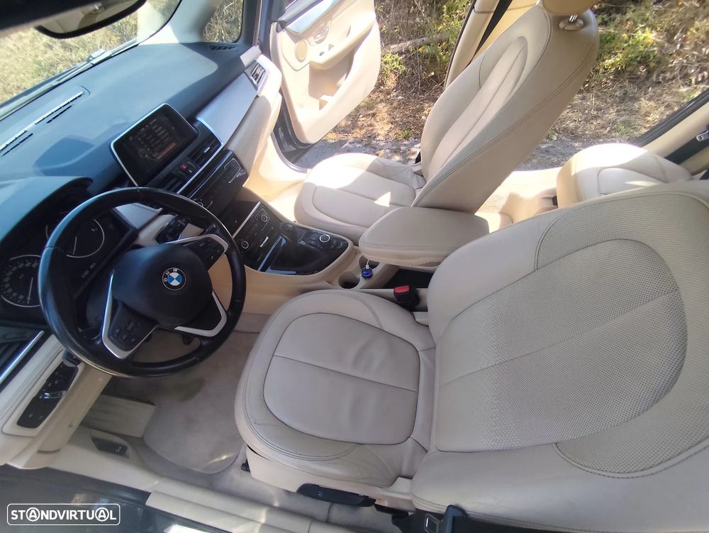 BMW 218 Active Tourer d Line Luxury - 20