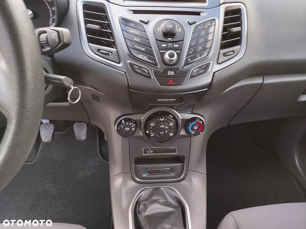 Ford Fiesta - 19