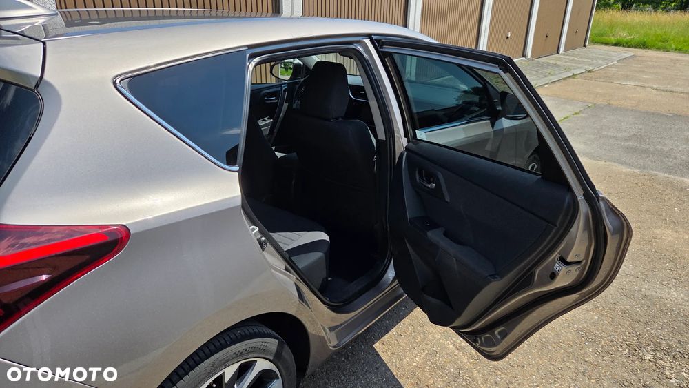 Toyota Auris 1.6 Premium Comfort - 9