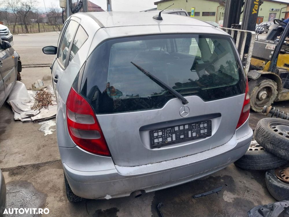 Dezmembram Mercedes A Class 2,0 cdi an 2005-2011 - 5