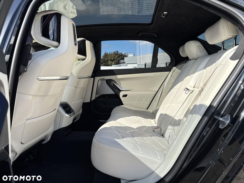 BMW Seria 7 - 14